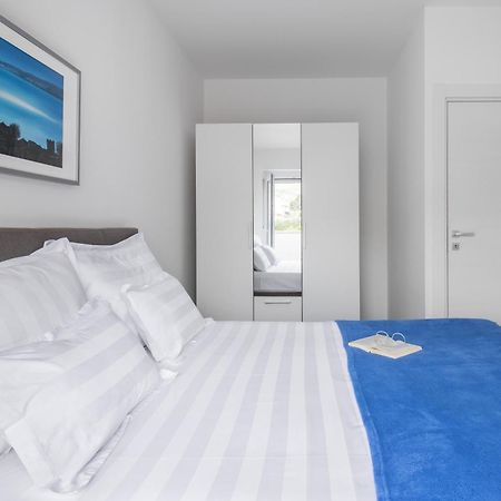Apartments Villa Salona Sky Стая снимка