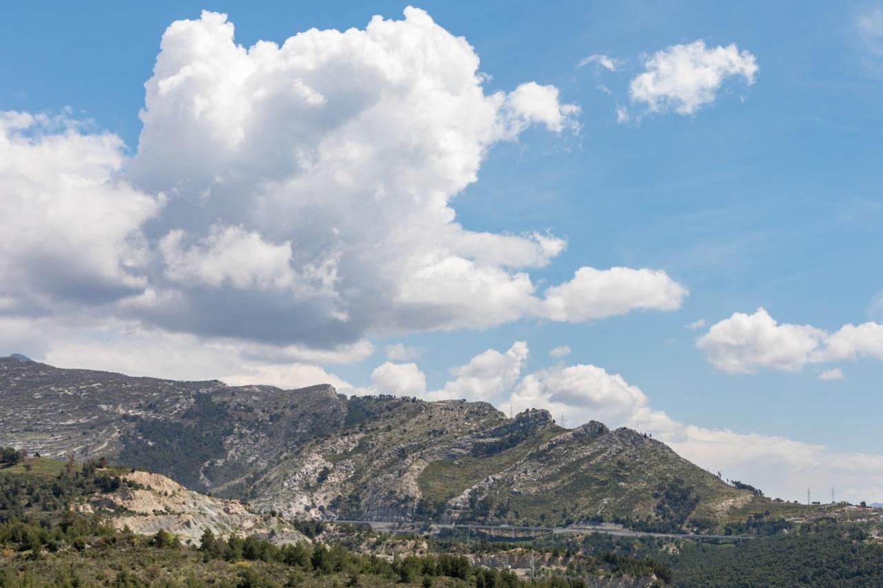 Apartments Villa Salona Sky Екстериор снимка