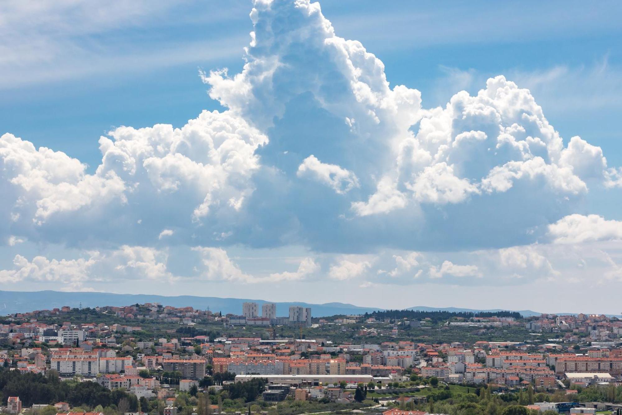 Apartments Villa Salona Sky Стая снимка