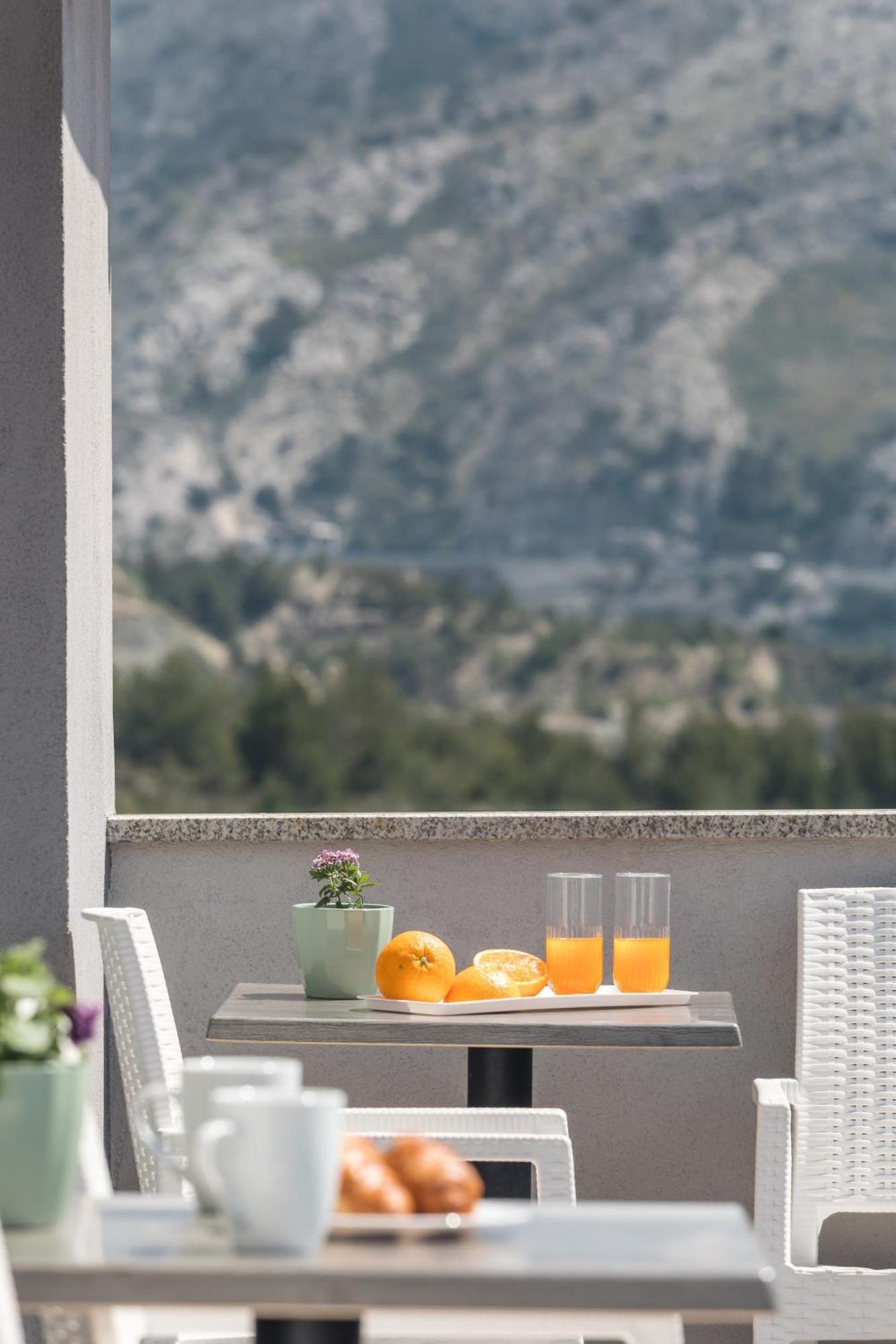 Apartments Villa Salona Sky Стая снимка