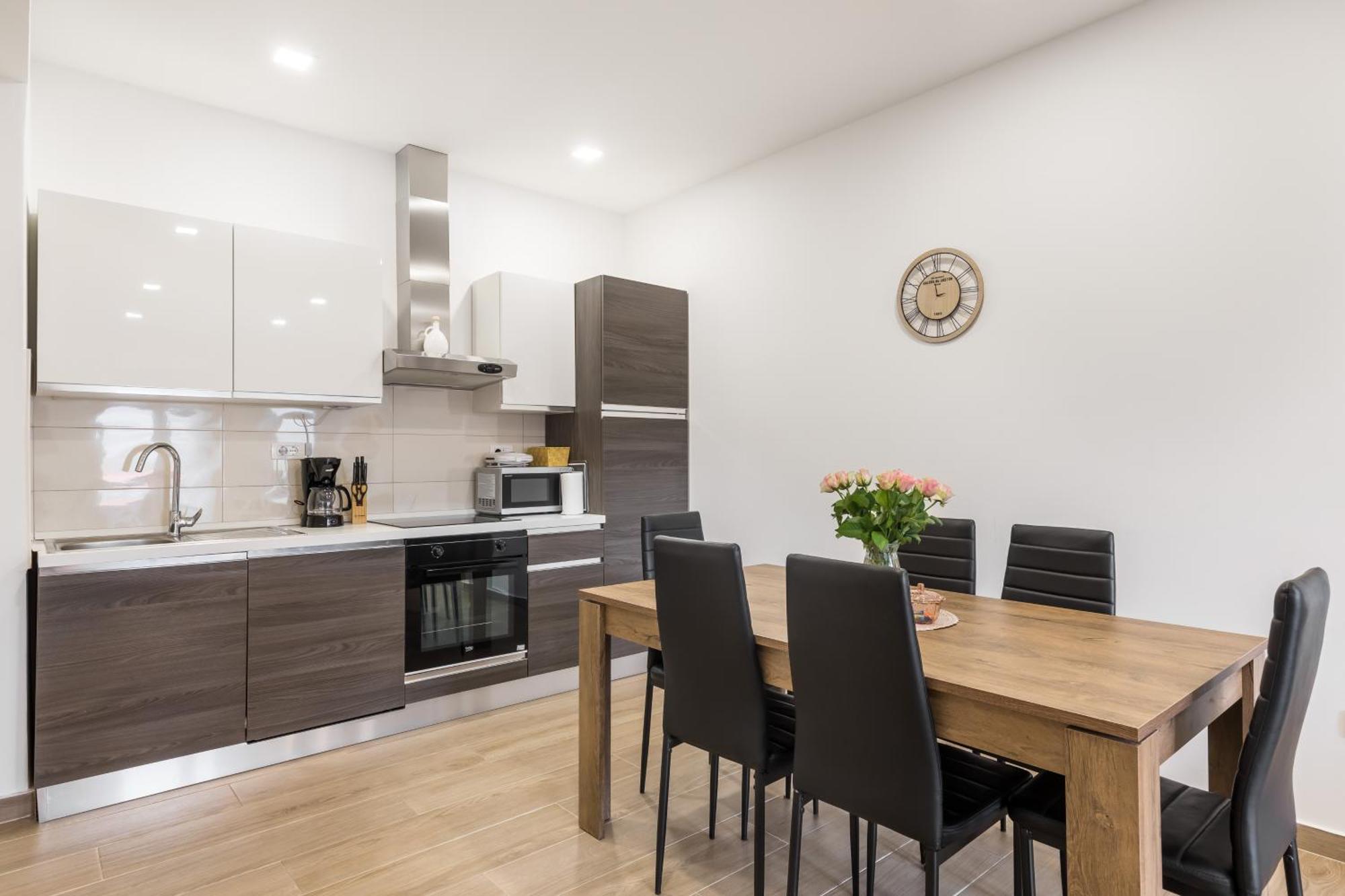 Apartments Villa Salona Sky Стая снимка