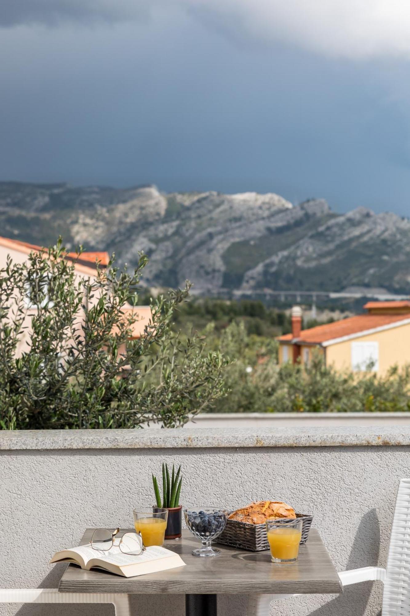 Apartments Villa Salona Sky Стая снимка