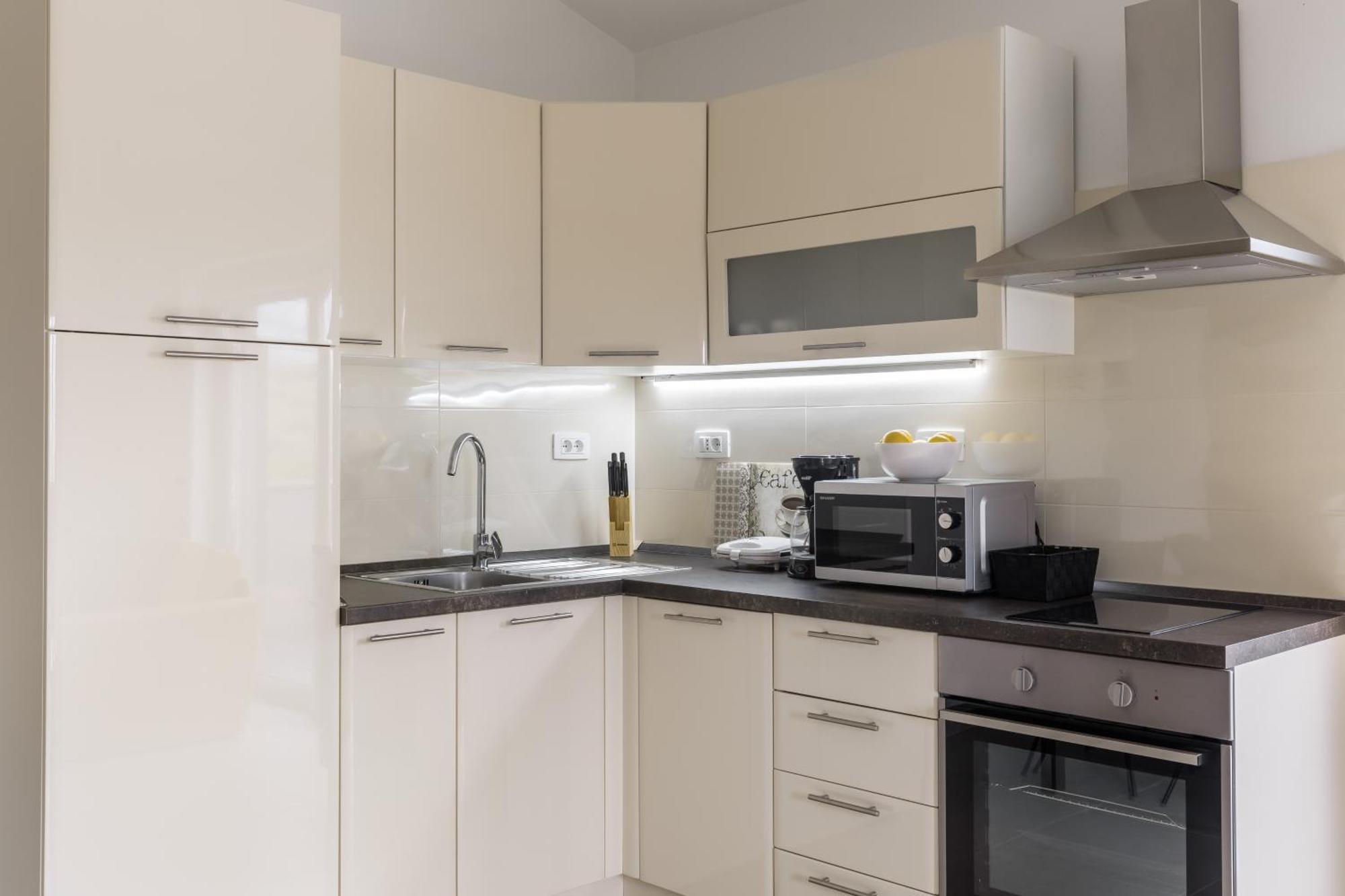 Apartments Villa Salona Sky Стая снимка